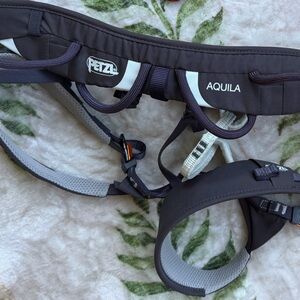 Petzl Aquila Climbing Harness